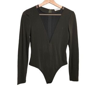 Aritzia Babaton Bodysuit Deep V Frint Mesh Long Sleeve Green Zip Back 🌻